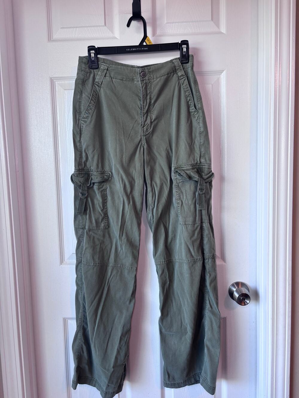 American Eagle Super High-Rise Baggy Wide Leg Cargo Pants Olive Green Size 2